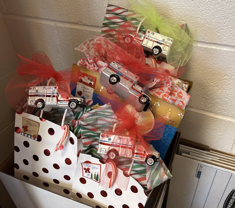 GO12092 Crystal Beach GO's Sand Bucket-presents hiding in the closet